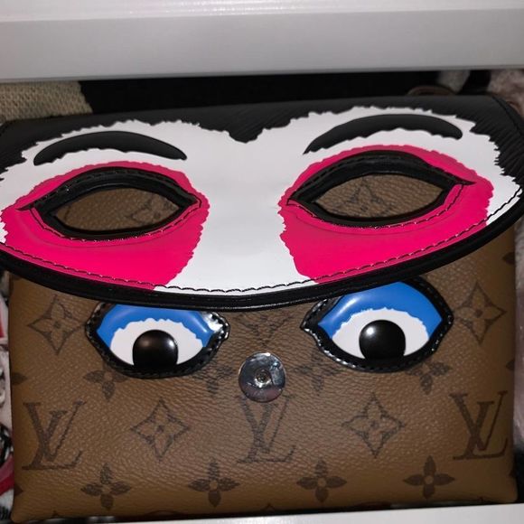 LOUIS VUITTON Reverse Monogram Kabuki Japan Eyes Pochette shoulder bag Pink LV - Picture 6 of 12